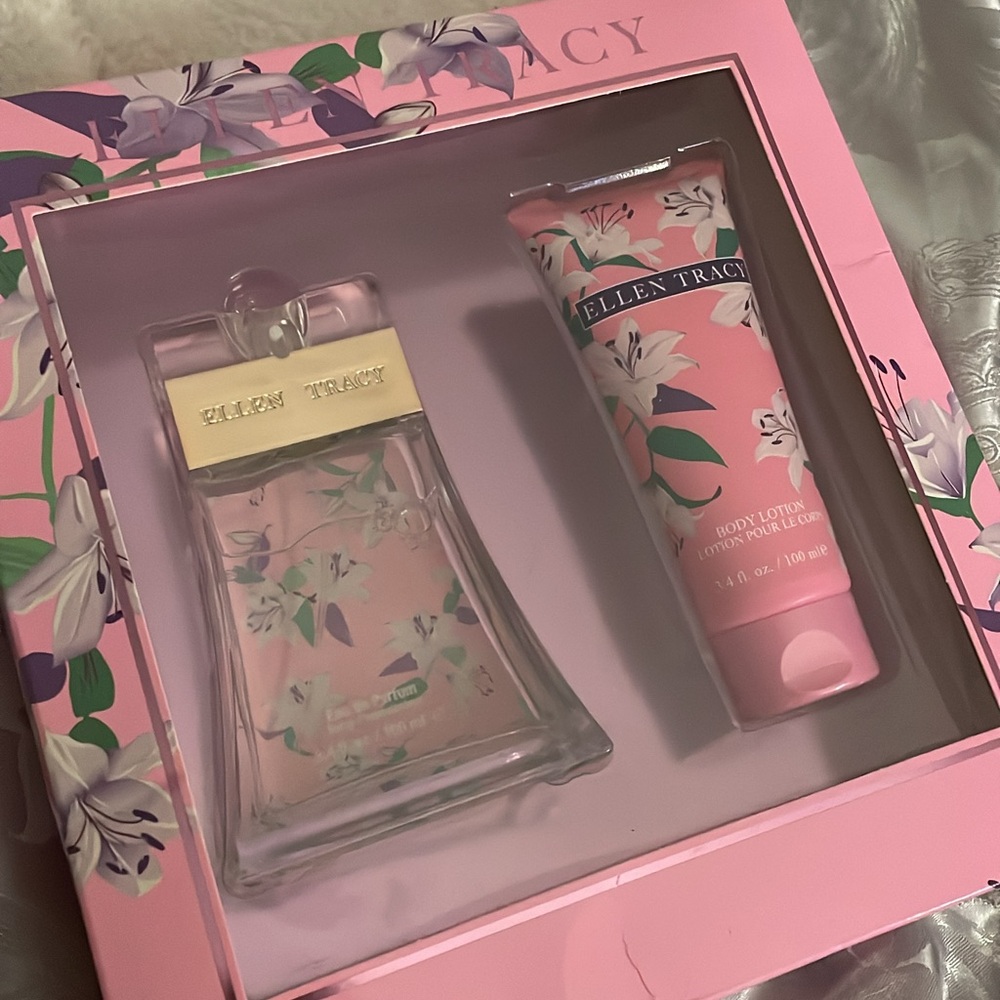 Ellen Tracy gift set
